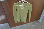 Souchi Women's Shop Murphy Crew Long Sleeve Olive Sweater Size:Small