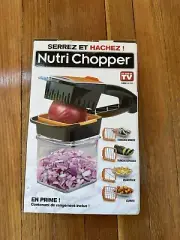 Nutri Chopper Handheld Kitchen Slicer Squeeze & Chop New NutriChopper w/Manual