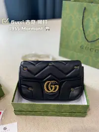 在飛比找Yahoo!奇摩拍賣優惠-【二手包包】小Gucci 最近好看的包包不管是閃閃發光的鉆扣