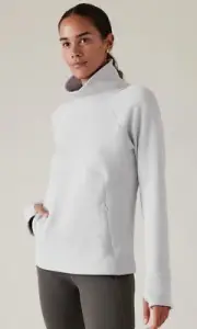 Athleta NWT Women's Polartech Funnel Neck Size small Color Soft White