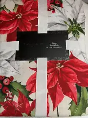 TAHARI HOME TABLECLOTH 60 X 104 OBLONGPOINSETTIAS RED GREEN 100% POLYSTER NIP