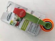 New Trudeau Set of 5 Measuring Spoons (Assorted Colors)