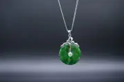 18k White Gold Natural Jade Necklace with VS1 Center Stone, 18" White Gold Chain