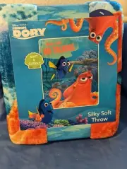 Disney Finding Dory Silky Soft Throw