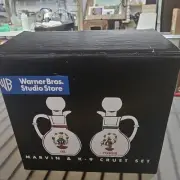 Marvin And K 9 Cruet Set