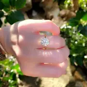 Round Solitaire Ring Prongs/Unique Ring Engagement Ring Wedding Ring 925 Silver