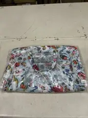 Vera Bradley Grand Weekender Travel Bag (Flower Pattern)
