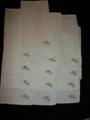VINTAGE 13 PIECE TABLE CLOTH NAPKINS SET SIZE 11 " INCH SQUARE EMBROIDERY FLOWER