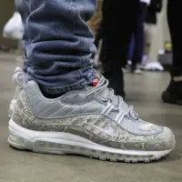 在飛比找蝦皮購物優惠-Supreme x Nike Air Max 98 蛇紋 U