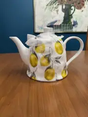 GRACE FINE PORCELAIN TEAPOT NEW WHITE,YELLOW,GREEN LEMON PRINT COFFEE TEA POT