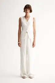 Bree Vest Ivory Size 4 | Elka Collective
