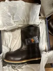 Thorogood Men's Composite Toe Pull-On Wellington 804-4369. Men's size 8