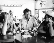Richard Burton boozing at Puerto Vallarta bar 1964 24x36 inch poster