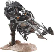Star Wars Premier Collection: The Mandalorian Din Djarin with Speeder Bike