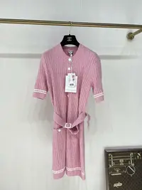 在飛比找Yahoo!奇摩拍賣優惠-Chanel 毛巾面料粉色腰帶針織連身裙 全新 Fr40 胸