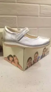 New In Box Primigi Toddler Girl Mary Jane Silver Leather Shoes Size 7/Euro 24