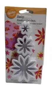 Wilton Daisy Shaped Fondant Cutters Set of 3 New in Original Unopened Package