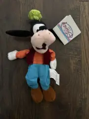 Vintage Disney Store Goofy Dog Bean Bag Plush Stuffed Animal Doll Toy NWT