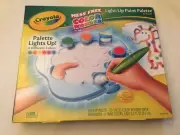 NEW Crayola Color Wonder Light-Up Paint Palette with Paper Mess Free! 20 Sheets