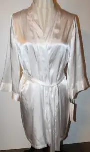 New ladies LINEA DONATELLO ivory satin bride "Mrs" robe Size medium