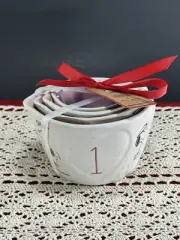 Rae Dunn Peanuts Snoopy Valentines Day Heart Ceramic 4 Pc Measuring Cup Set NWT
