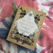 Antique Anatomy Tarot Kit: Deck and Guidebook By Claire Goodchild (2019)
