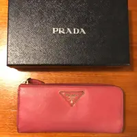 在飛比找蝦皮購物優惠-Prada 桃紅色長夾