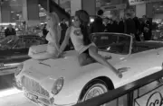 Models on the bonnet of an Aston Martin DB6 Volante 1966 Motor Show Old Photo 3