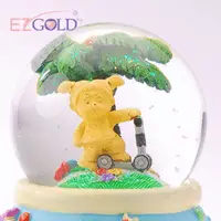 在飛比找PChome商店街優惠-EZGOLD彌月禮盒 -彌月金飾 -音樂水晶球系列 ♪可愛滑