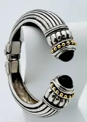 Vintage 1990s 2 Tone Designer Look Black Cabochon Hinged Bangle Bracelet 7”+1/2”