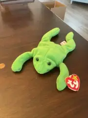 TY Beanie Baby LEGS the Frog Green Plush 9 inch Stuffed Animal Toy With Tag 1993