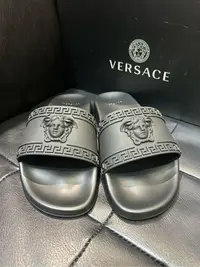 在飛比找Yahoo!奇摩拍賣優惠-【EZ兔購】正品 VERSACE 凡賽斯 logo 美杜莎 