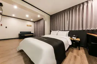 阿德爾酒店Hotel Adel