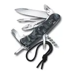 【VICTORINOX 瑞士維氏】瑞士刀 SKIPPER 18用刀 111MM-海軍迷彩(0.8593.W942) 墊腳石購物網