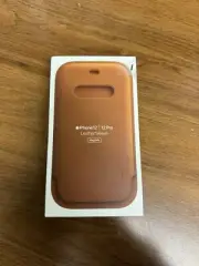 iPhone 12/12 Pro Apple Leather Sleeve Case with MagSafe - Saddle Brown
