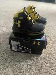 New Toddler Under Armour Steph Curry Black/Yellow-size 3