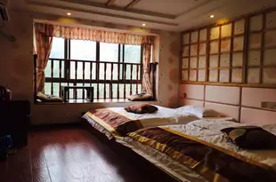 峨眉山湖邊度假酒店Hubian Hotel