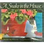 【本週二手精裝書】A SNAKE IN THE HOUSE HARDCOVER  (-_I39K-)