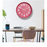 在飛比找蝦皮商城精選優惠-現代掛鐘 12寸塑膠圓形時鐘 創意掛鐘 臥室鐘錶 客廳簡約時