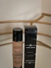 Armani 7 - MEDIUM TO TAN PEACH, LUMINOUS SILK PERFECT GLOW FLAWLESS FOUNDATION