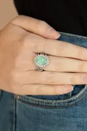 Paparazzi: Iridescently Illuminated - Green Ring