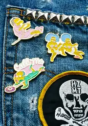 [Skinnydip] Moe Enamel Pin