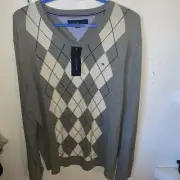 Tommy Hilfiger Men's Gray Argyle Sweater Pull Over V Neck Size XL A