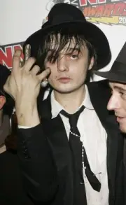 Pete Doherty poses Awards Room award for Sexiest Man Shockwaves NM- Old Photo 4