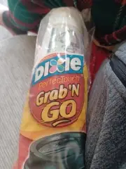Estate Sale 2003 Vintage Dixie Grab N Go Cups With Lids ! 14 Total With Lids.