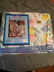 Brand New Value Plus Twin Or Full Vintage Tulip Print Blanket Coverlet Polyester