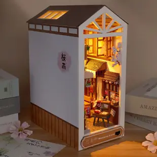 手作DIY 書屋 書立DIY小屋 DIY小屋燈 袖珍屋 DIY小屋 模型屋 交換禮物 聖誕禮物 diy手作小屋 diy小屋燈) WallFree窩自在