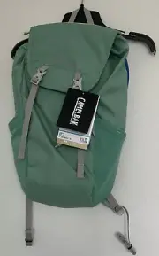 Camelbak hydration pack 1.5 L Light Green NWT Zipper Pocket + 2 Side Pockets