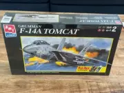 1999 Amt Ertl Grumman F-14A Tomcat Navy Jet 1/72 Scale Model Kit Plus Pack Seale
