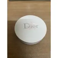 在飛比找蝦皮購物優惠-Dior 雪晶靈透亮水霧光粉餅 色號1CR